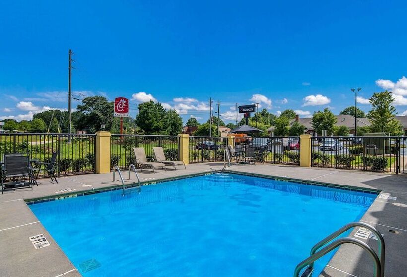هتل Quality Inn & Suites Canton, Ga