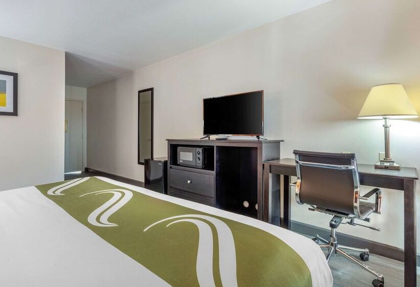 בית מלון כפרי Quality Inn Auburn Campus Area I85