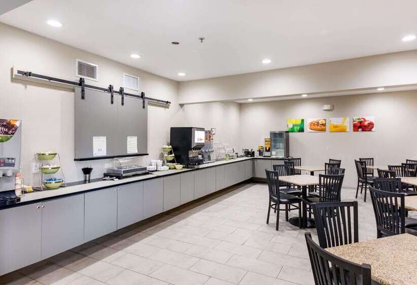Отель Quality Inn