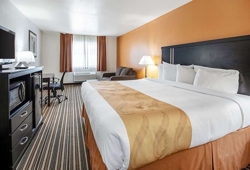 هتل Quality Inn