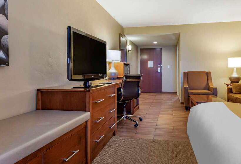 هتل Quality Inn