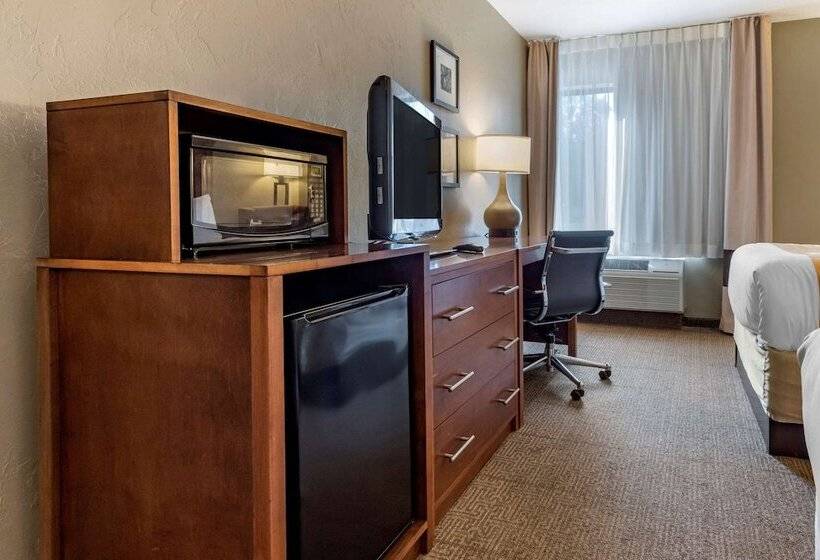 هتل Quality Inn