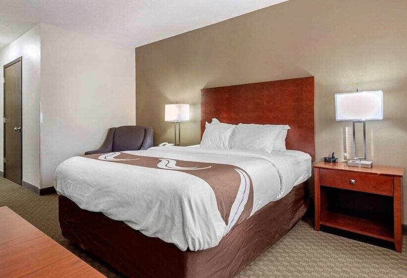 فندق Quality Inn Hays I70