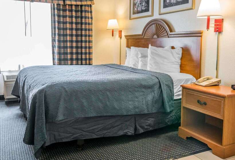 هتل Quality Inn I94 Near Wings Stadium