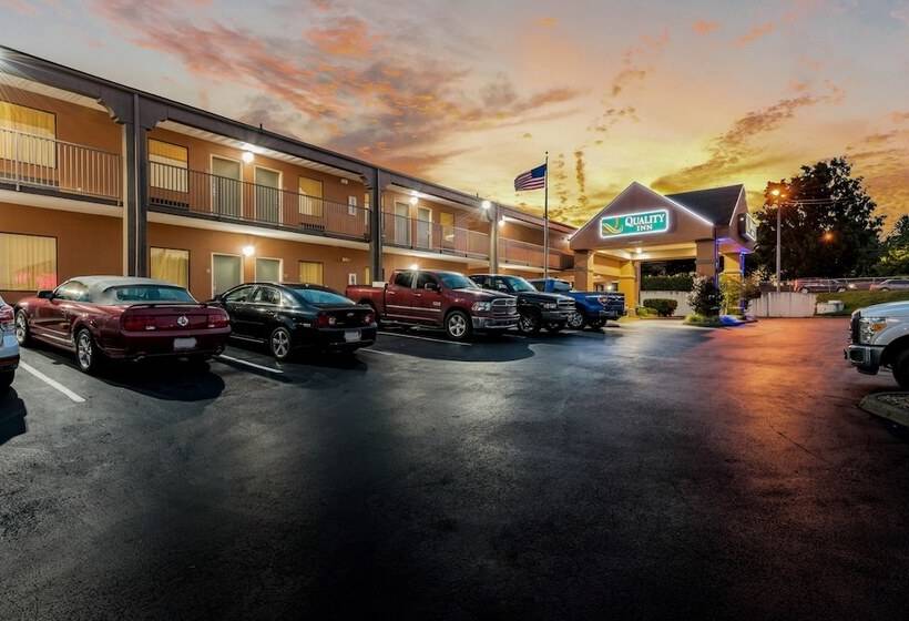 هتل Quality Inn Downtown