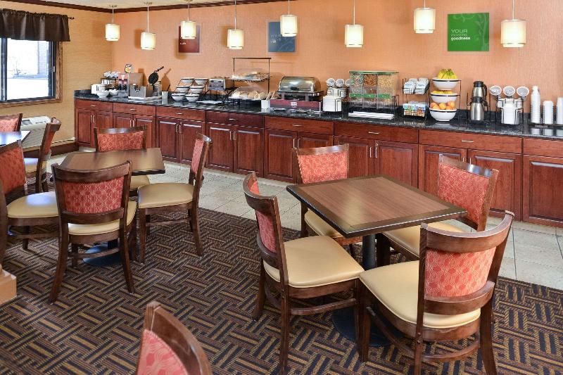 هتل Quality Inn