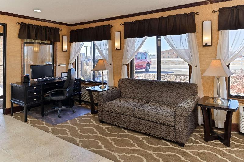 هتل Quality Inn