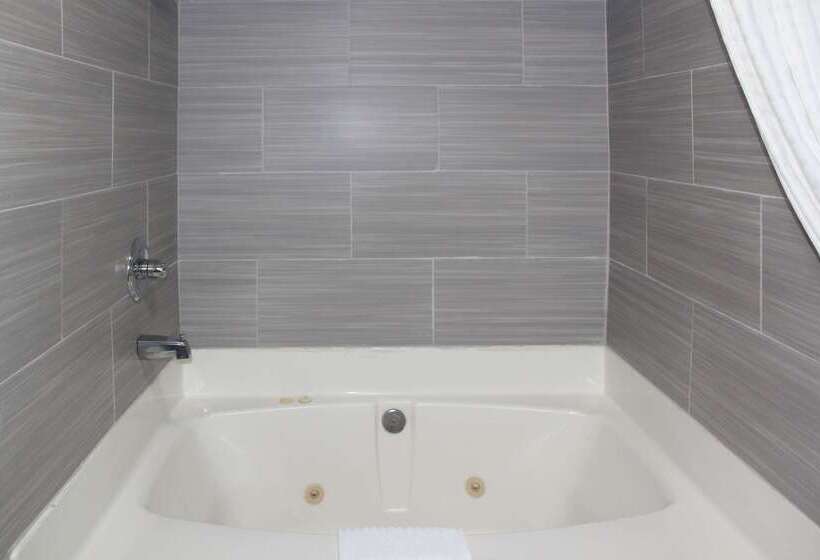 Отель Quality Inn North Vernon