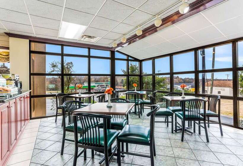 בית מלון כפרי Quality Inn Russellville