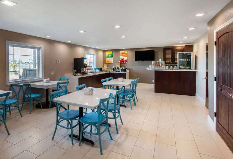 בית מלון כפרי Quality Inn & Suites Port Arthur  Nederland