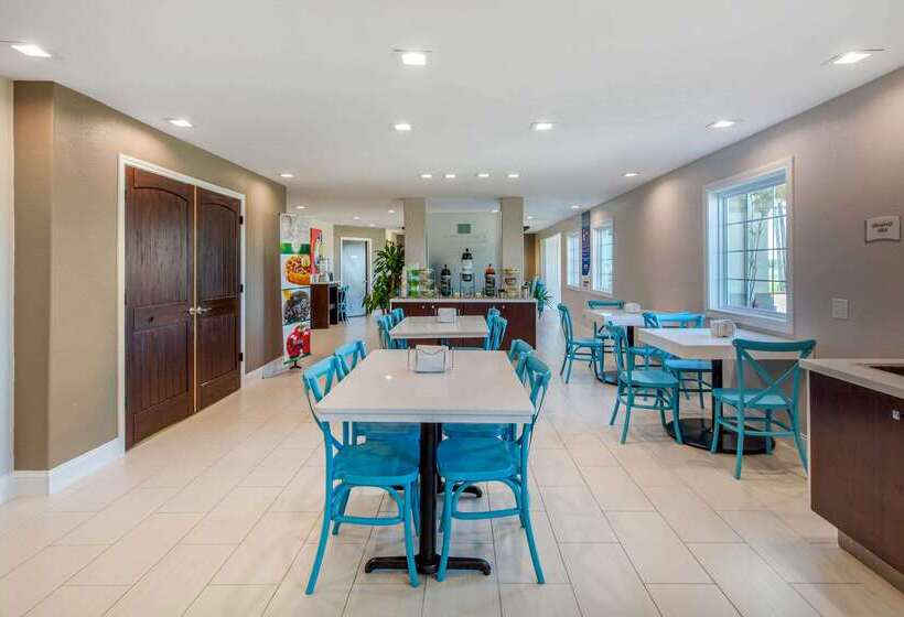 בית מלון כפרי Quality Inn & Suites Port Arthur  Nederland