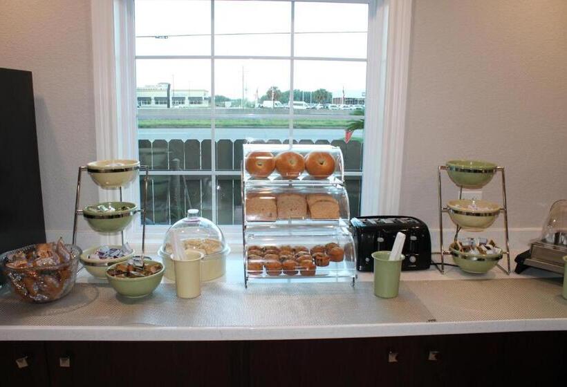 בית מלון כפרי Quality Inn & Suites Port Arthur  Nederland