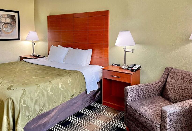 هتل Quality Inn & Suites Wisconsin Dells Downtown   Waterparks Area