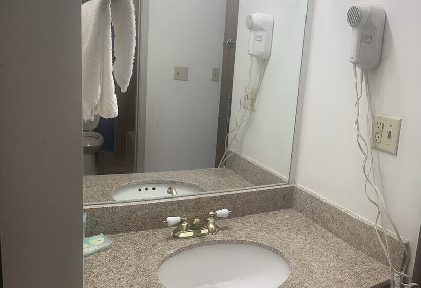 酒店 Travelodge By Wyndham Junction City