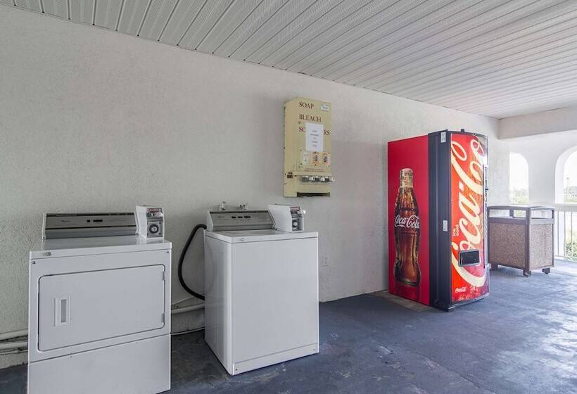 Motel 6 Waycross