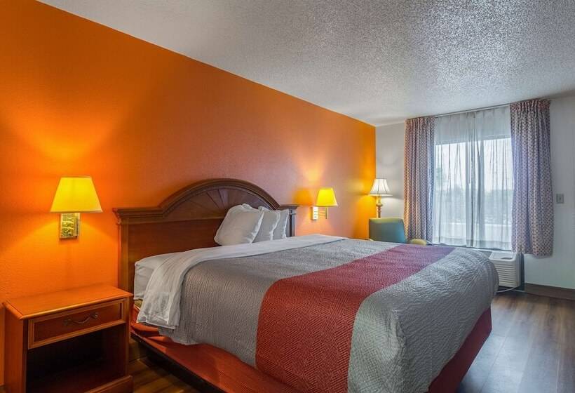 Motel 6 Waycross