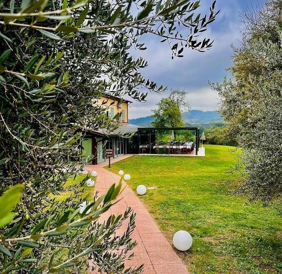 هتل Agriturismo Contea Di Val D'amone