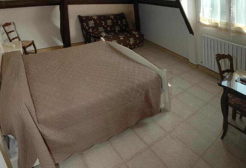 مبيت وإفطار Auberge Des Platanes