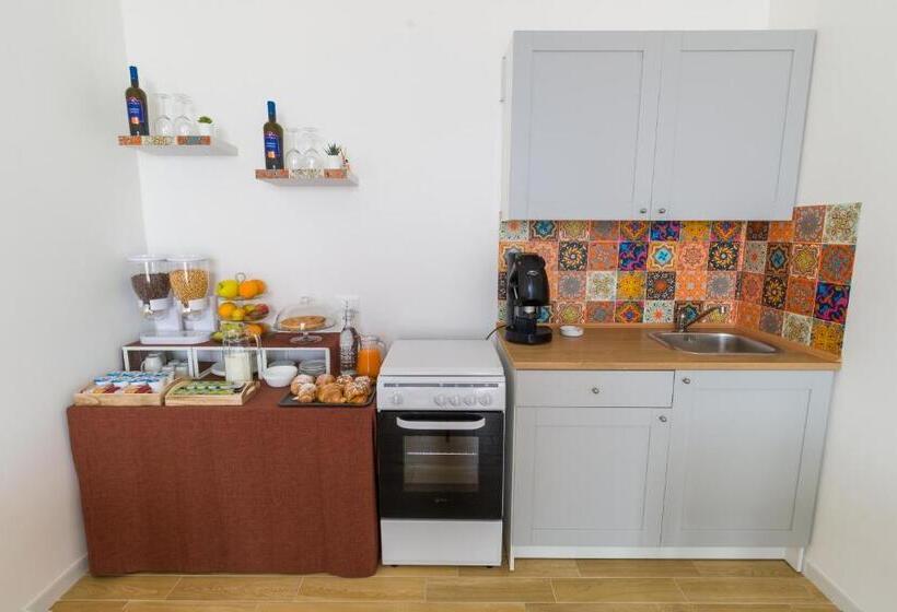 تختخواب و صبحانه Stabile Hospitality