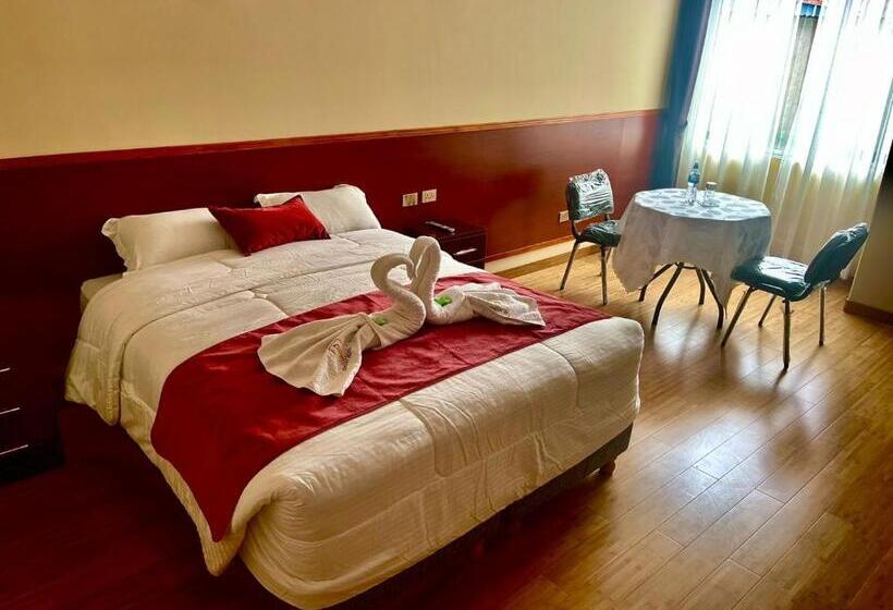 هاستل Hostal Alvasar