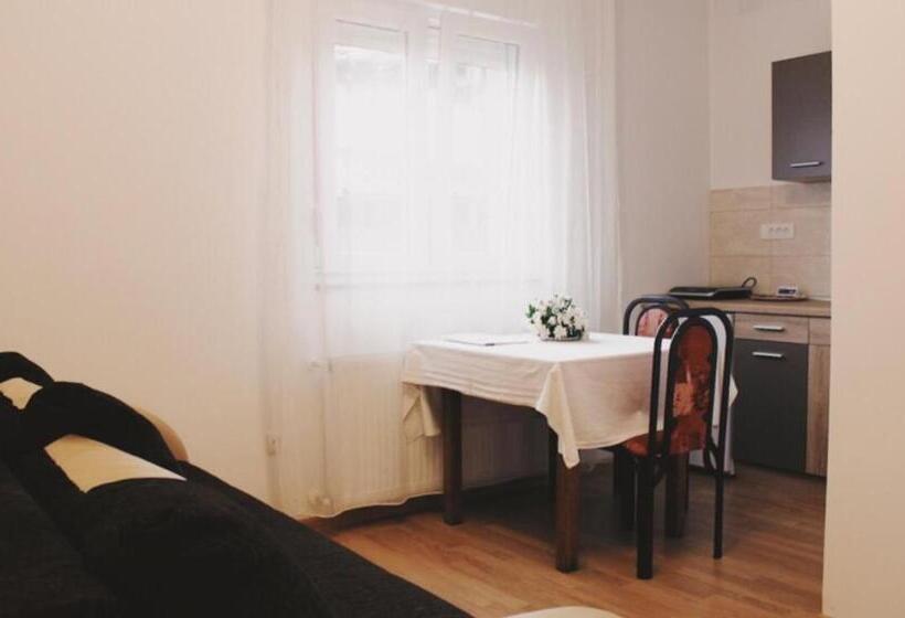 تختخواب و صبحانه Konačište Simče