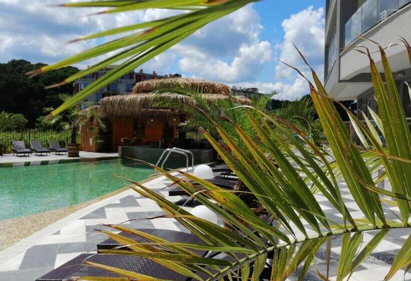 هتل Allure Beach Resort Apart