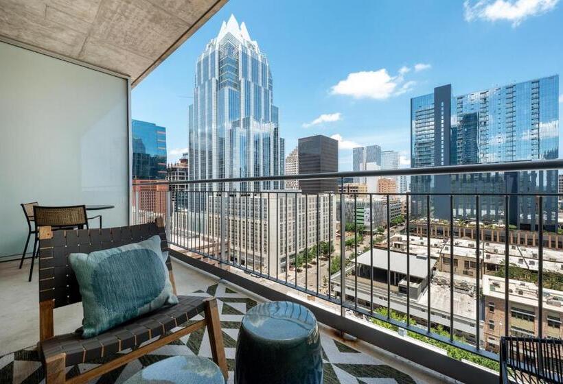 Отель Kasa Lady Bird Lake Austin