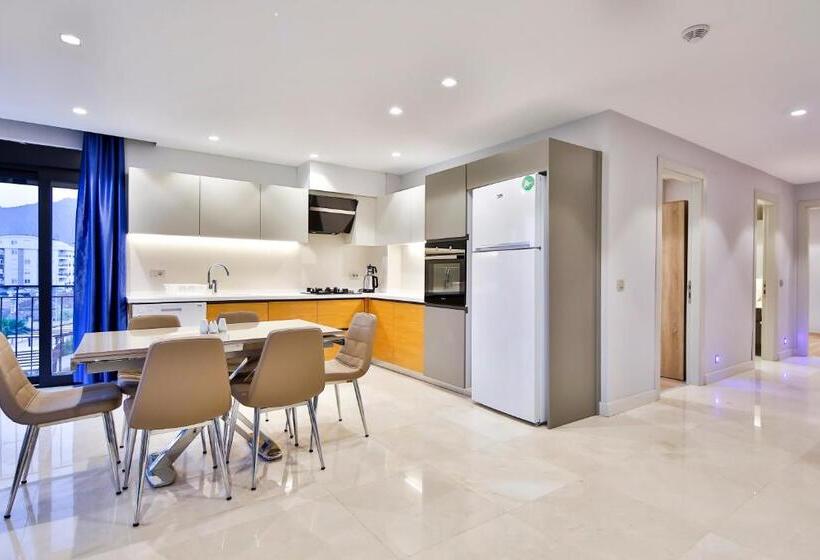 Mene Suites