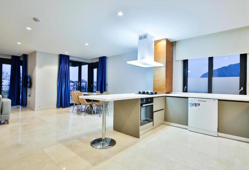Mene Suites