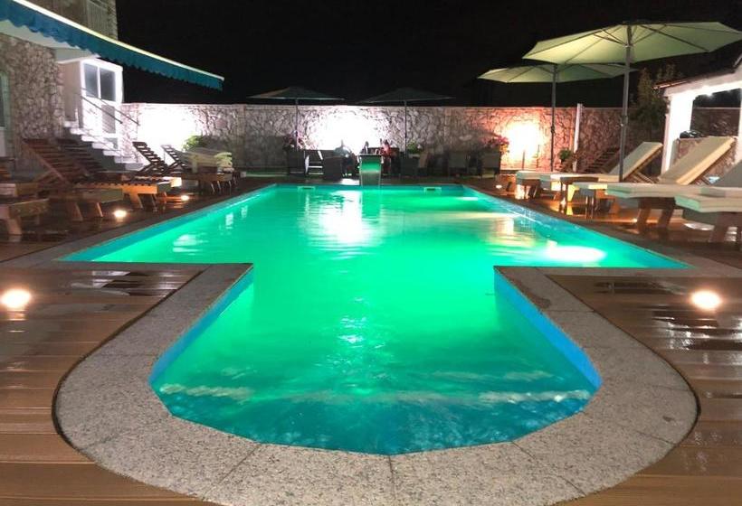 Motel Bella