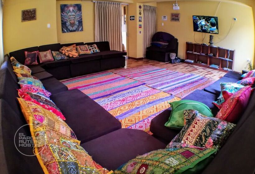 تختخواب و صبحانه El Parche Rutero Hostel