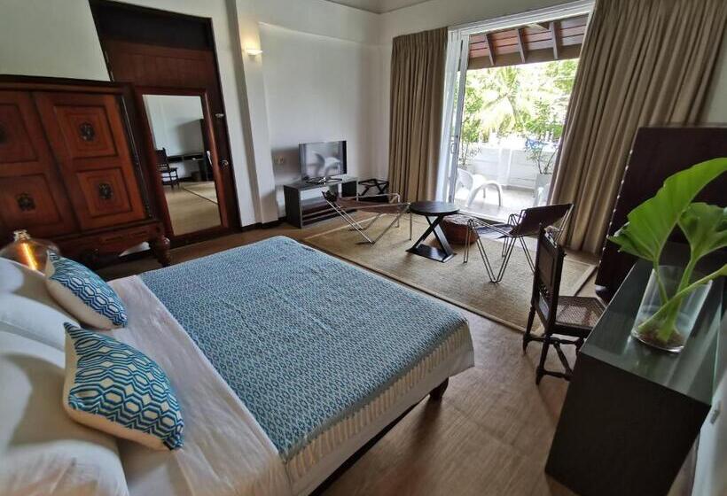 هتل The Beach House By Reveal