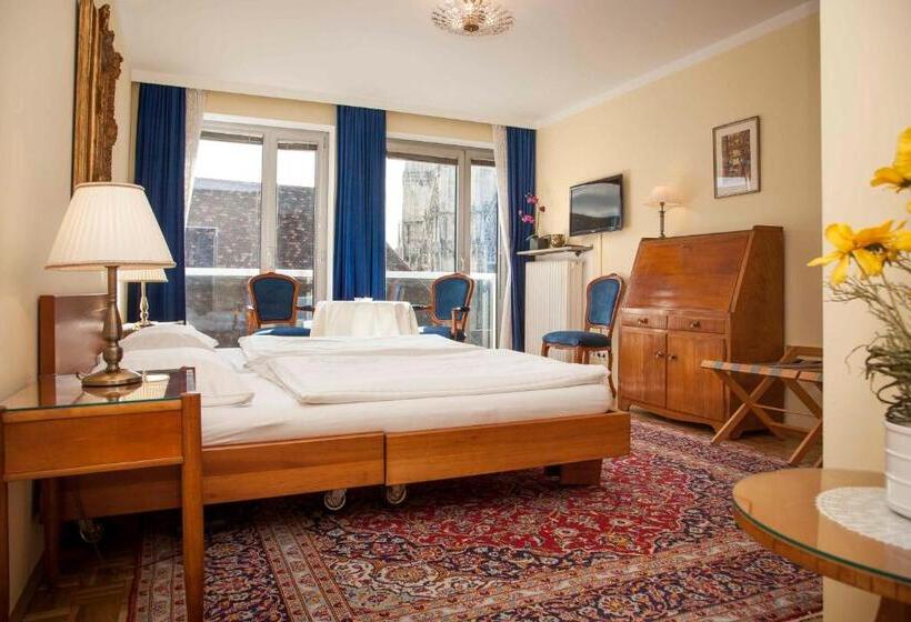 Pension Sacher Apartments Am Stephansplatz