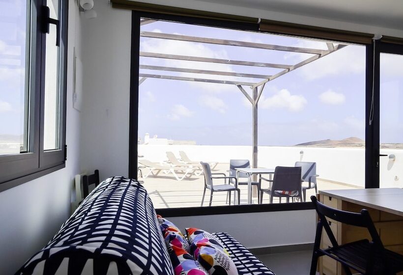 تختخواب و صبحانه Maar House Lajares