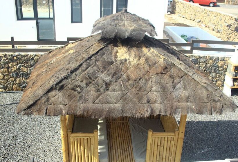 تختخواب و صبحانه Maar House Lajares