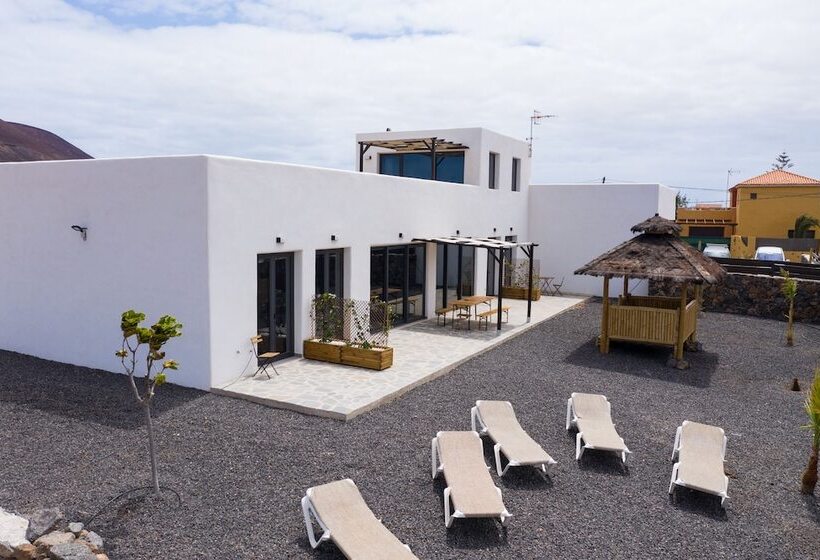 تختخواب و صبحانه Maar House Lajares