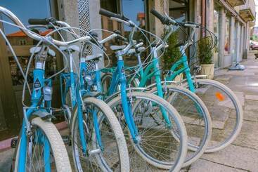 Caminha Hostel & Suites