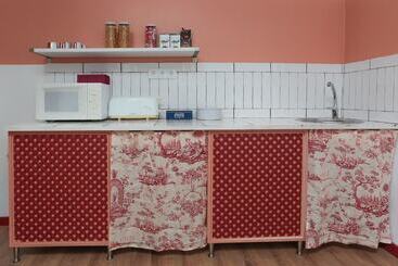 Caminha Hostel & Suites