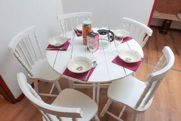 Caminha Hostel & Suites
