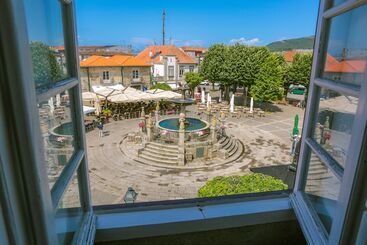 Caminha Hostel & Suites