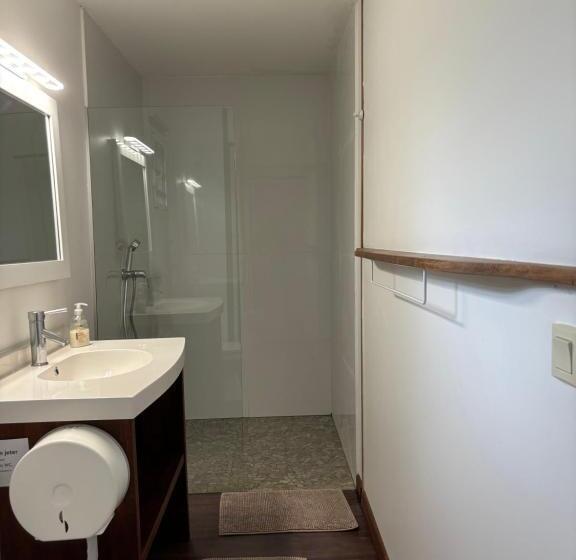 پانسیون Poé Côté Lagon