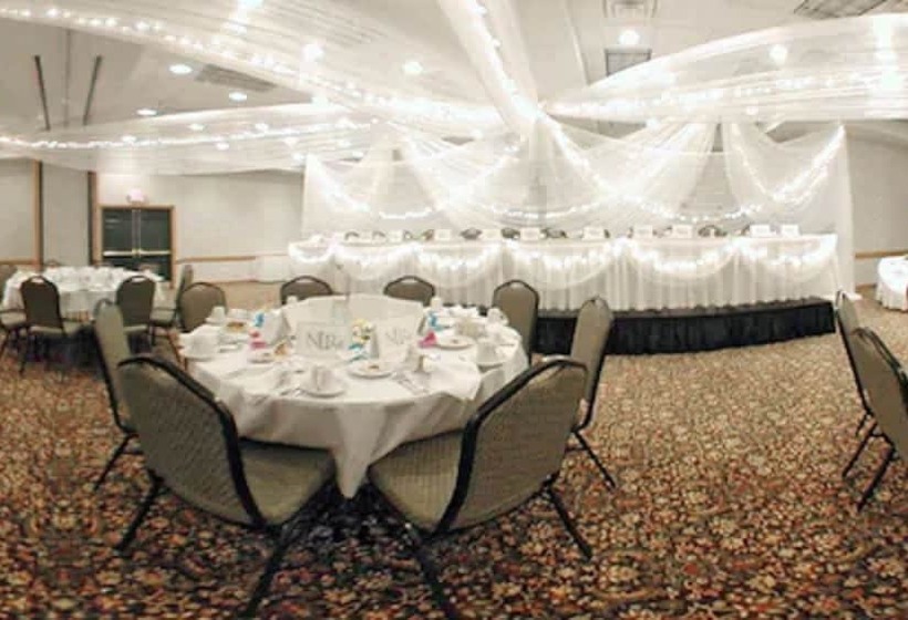 Country Inn & Suites By Radisson, Mankato Hotel And Conference Center, Mn