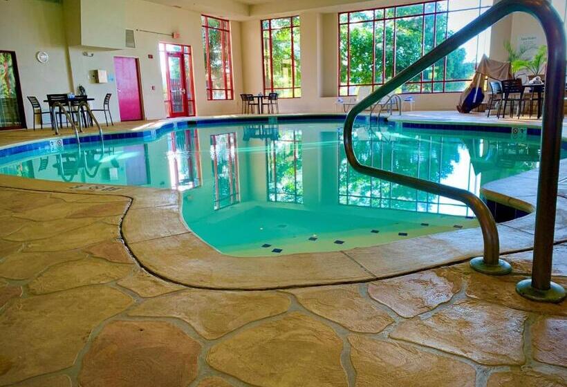 Отель Holiday Inn Express & Suites Olathe North, An Ihg