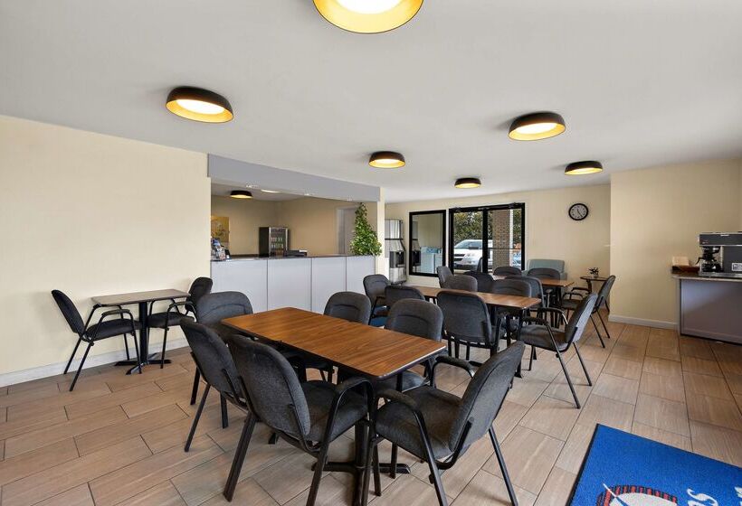 هتل Americas Best Value Inn Celina
