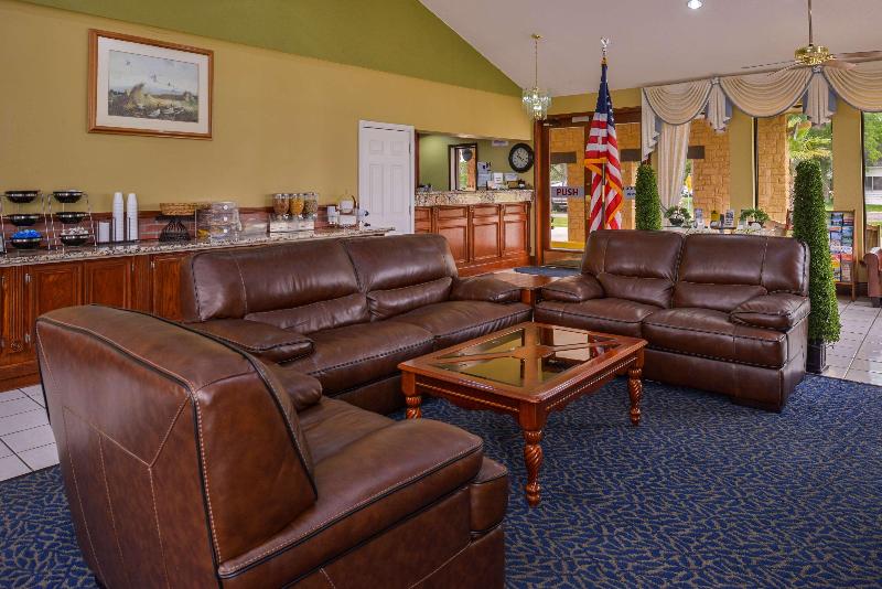 هتل Americas Best Value Inn West Columbia