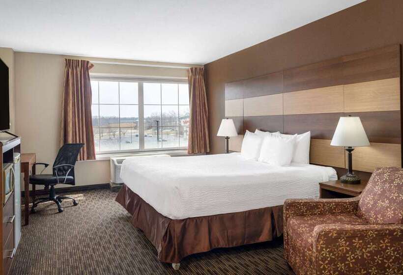 هتل Americinn By Wyndham Cedar Rapids North