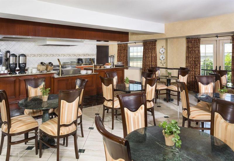 Ayres Hotel Corona   Riverside