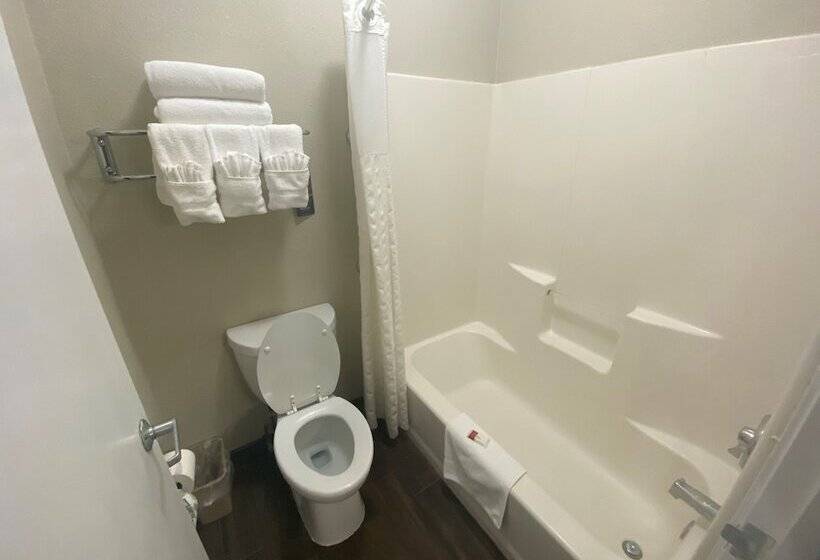 בית מלון כפרי Baymont By Wyndham Colorado Springs