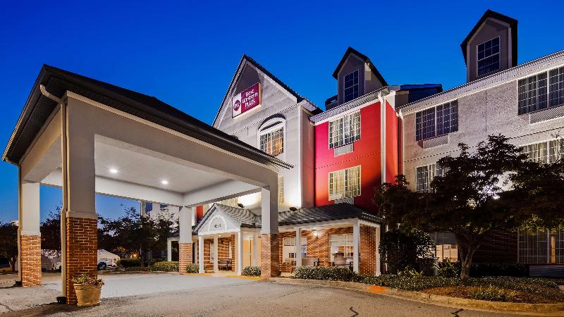 هتل Best Western Plus Lake Lanier Gainesville  And Suites