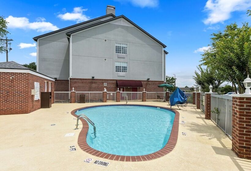 Best Western Plus Lake Lanier Gainesville Hotel & Suites